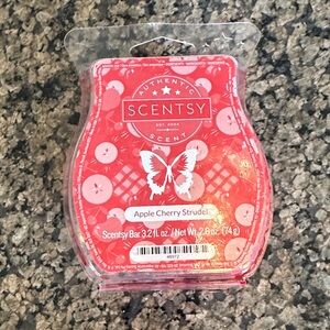 Scentsy Apple Cherry Strudel Scent Bar - Vibrant Red